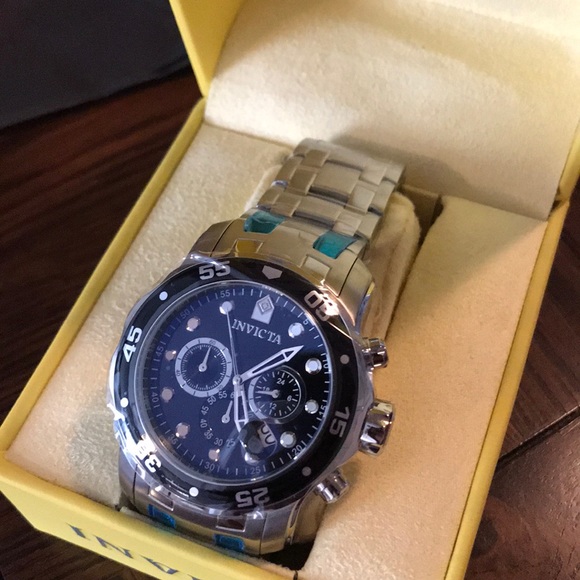 Brand new Invicta watch - never worn - Picture 1 of 3